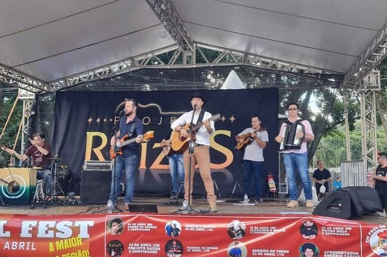 Banda Projeto Raízes