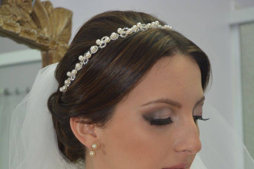 Tiara strass e pérola