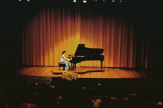 Beatriz Vanuchi Pianista