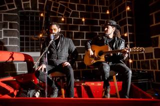 2 Por Litro Acoustic Band