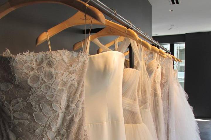 Variedade de vestidos de noiva