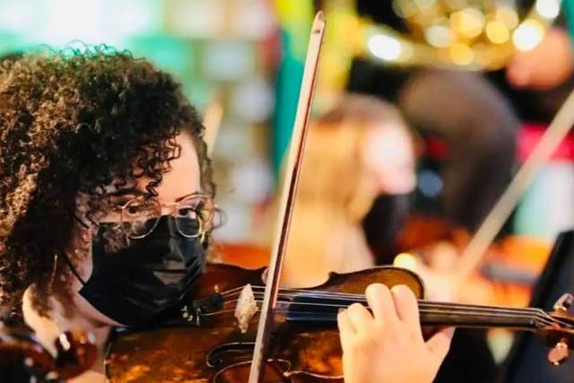 Violinista na Igreja