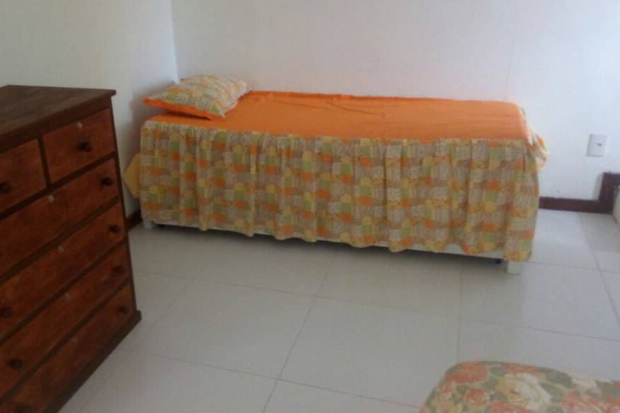 Quarto 4(1 cama casal+1 solt)