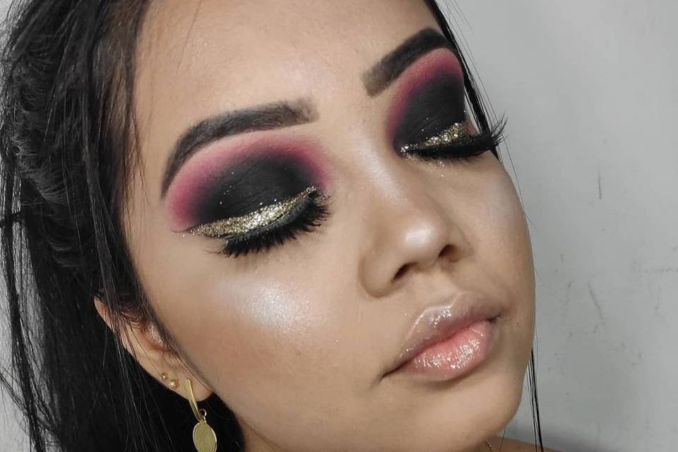 Smokey Black com Delineado