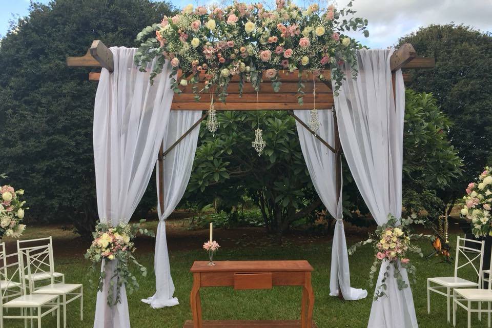 Gazebo com flores