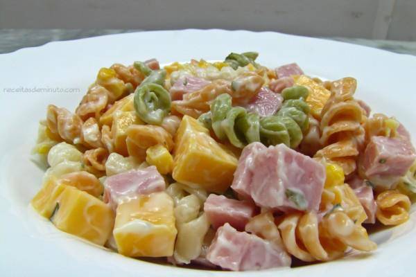 Salada de macarrão