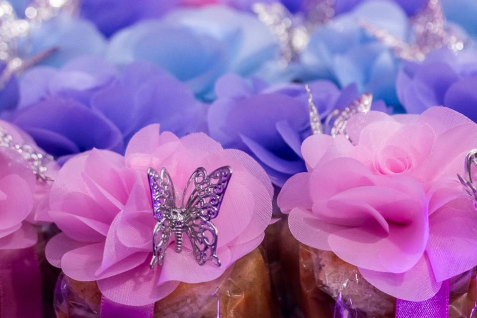 Flores com aplique