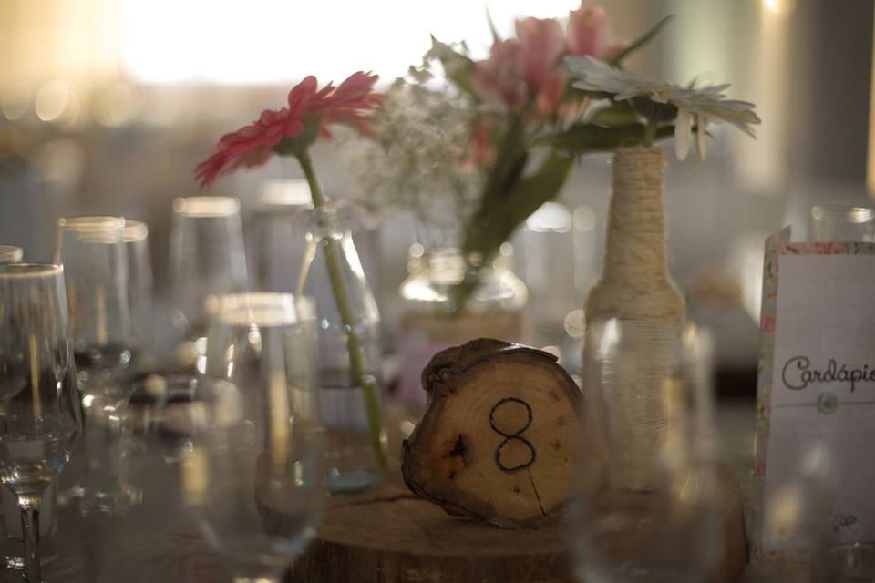 Número mesa rústico em madeira