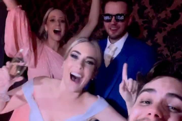 Dj Emerson Bonfante com os noivos