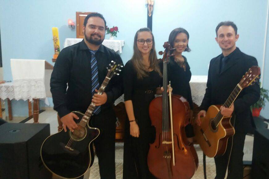 Violão, vozes e cello
