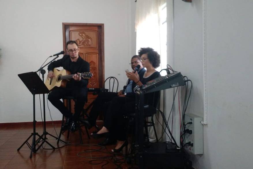 Violão e vozes