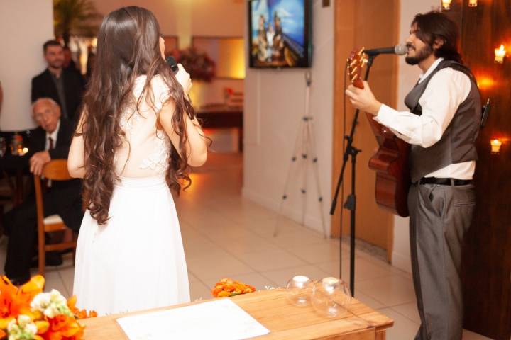 Celebrante Cantora