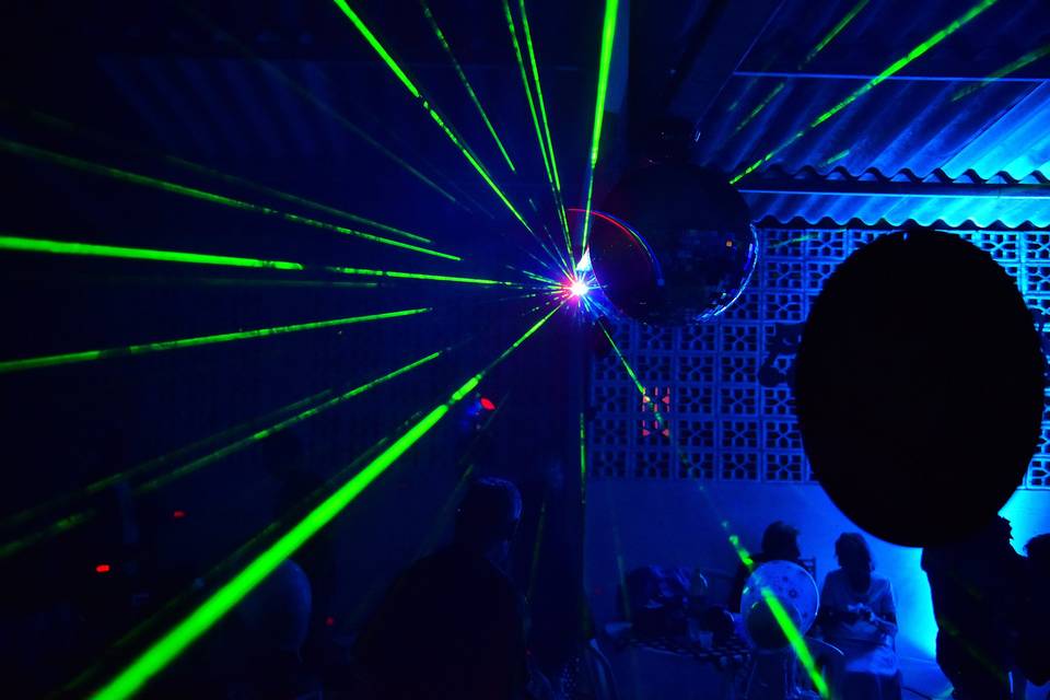 Laser