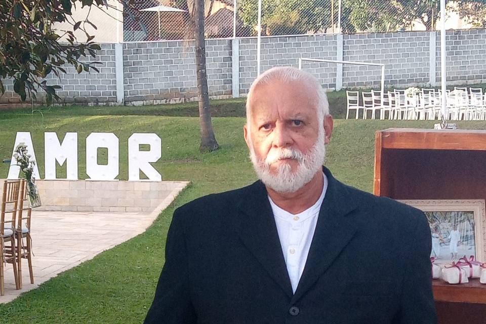 Celebrante Gilberto Braga