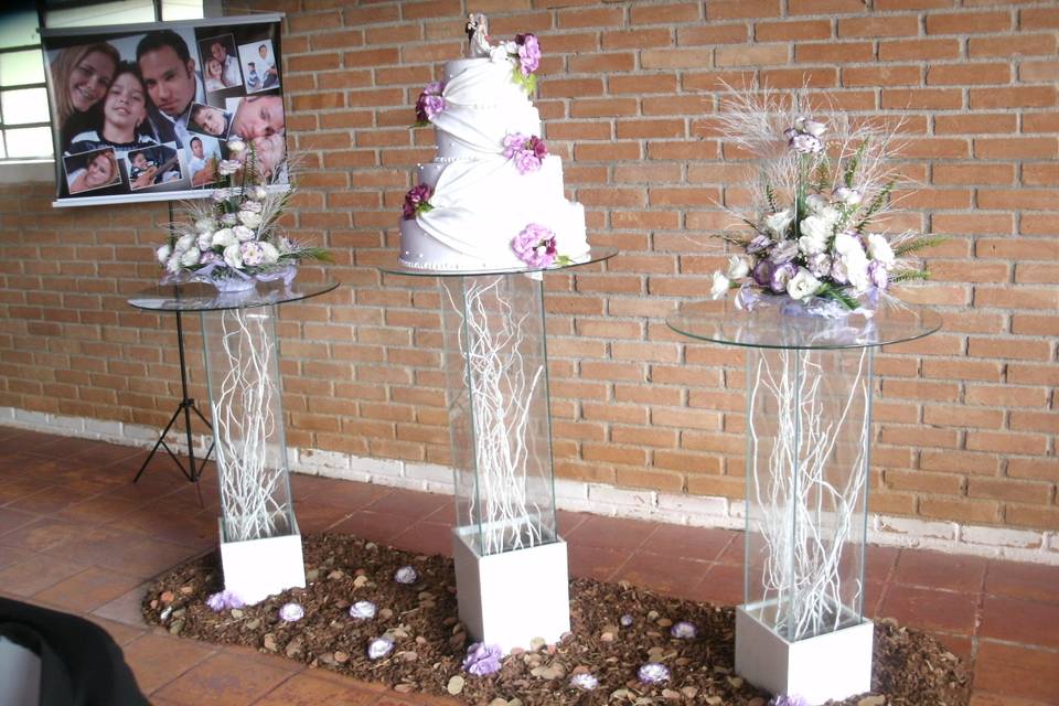 Decorações para mesa do Bolo de casamento