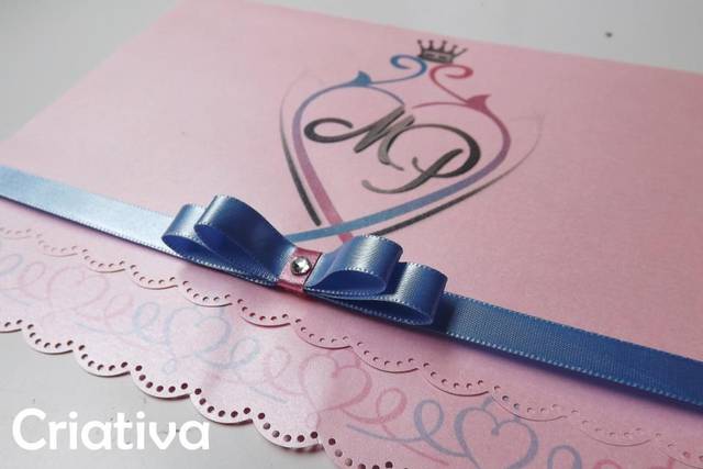 Convite em papel metalizado