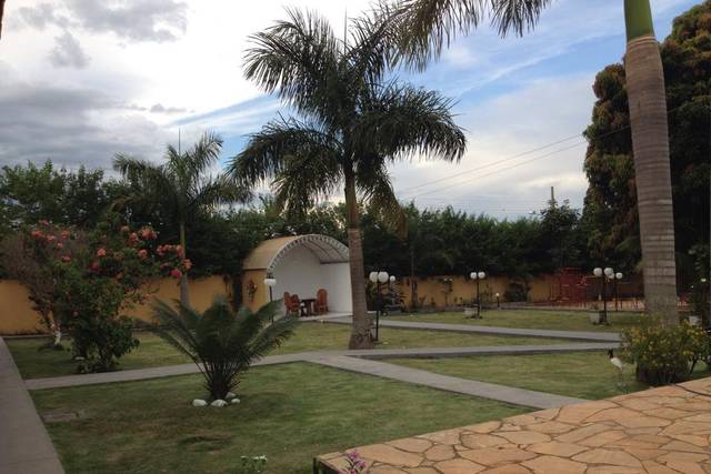 Jardins e zona externa