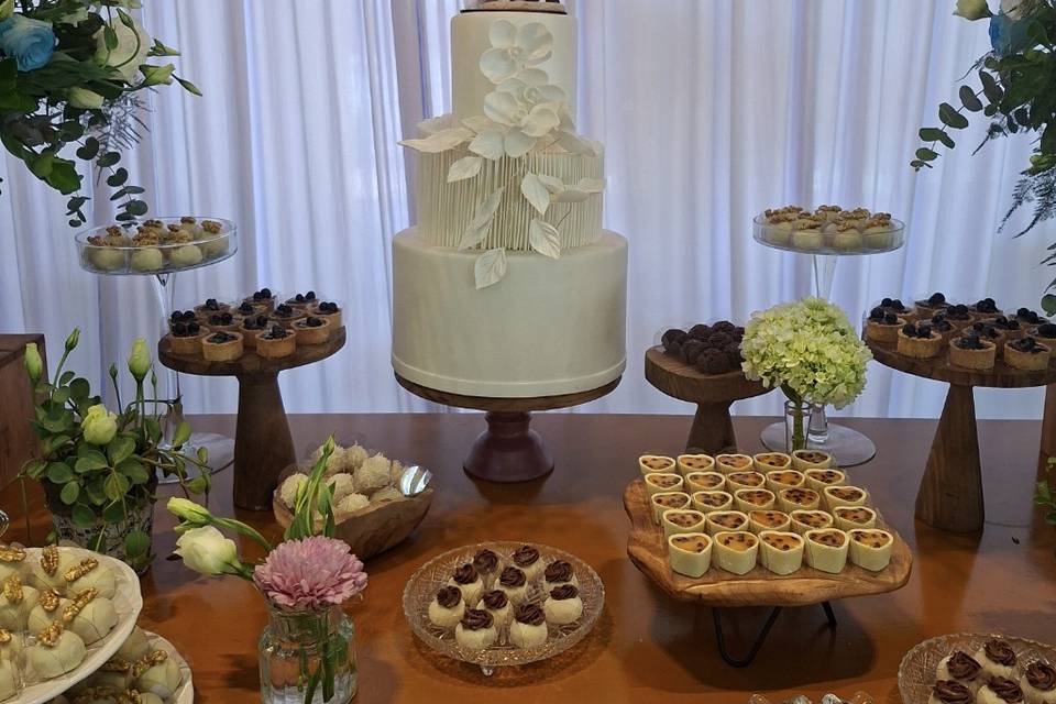 MESA DE DOCES