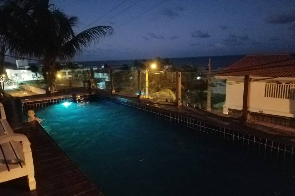 Piscina a noite