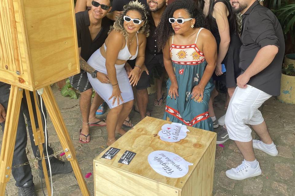 Casamento com totem retrô