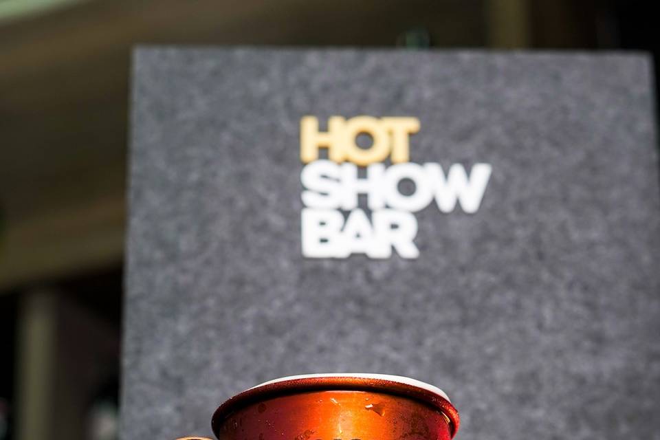 Hot Show Bar