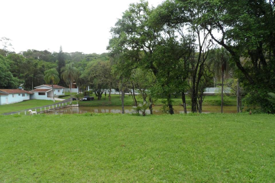 Area para Cerimônia e Lago