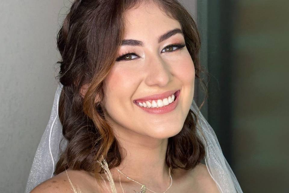 Flávia Sales Makeup