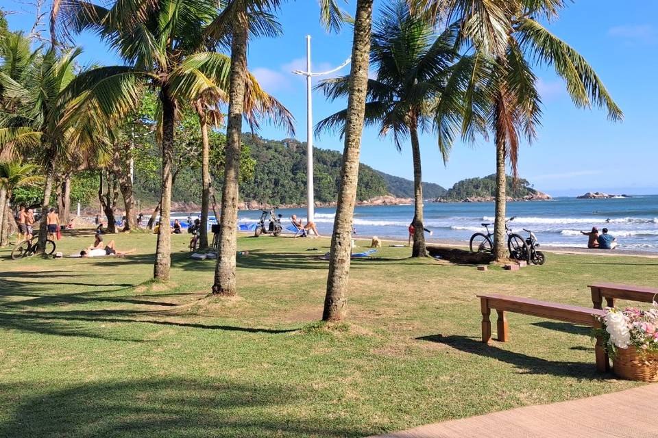 Praia do Guaiuba Guaruja.