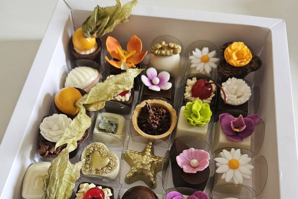 Caixa degustação com 30 doces