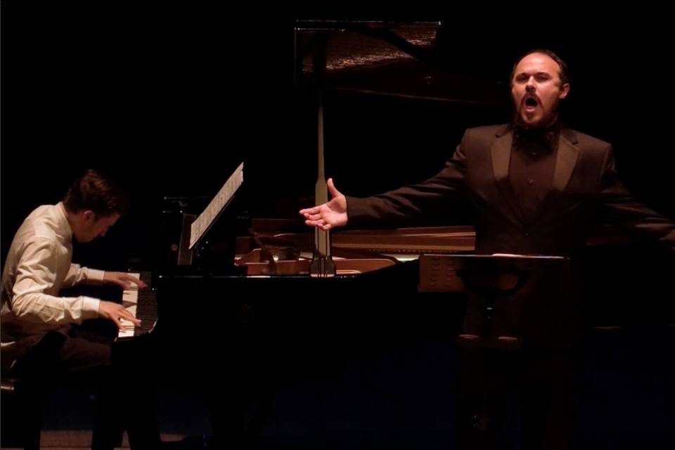 Tenor e piano