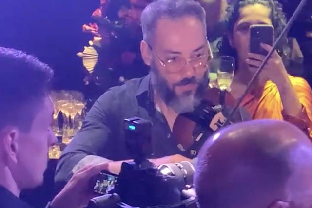 Walking Violin