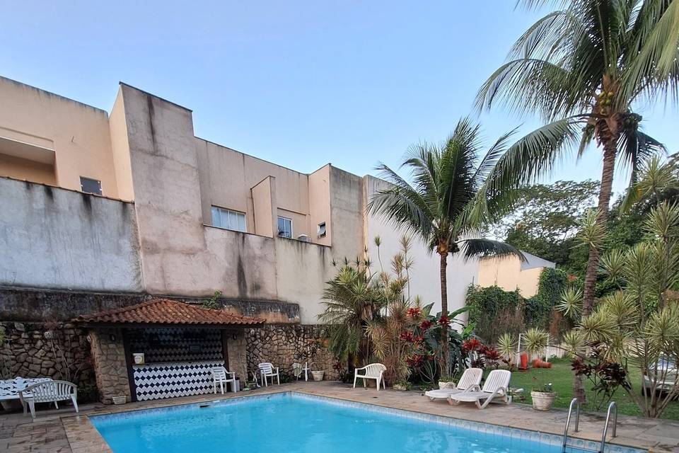 Piscina e bar da piscina