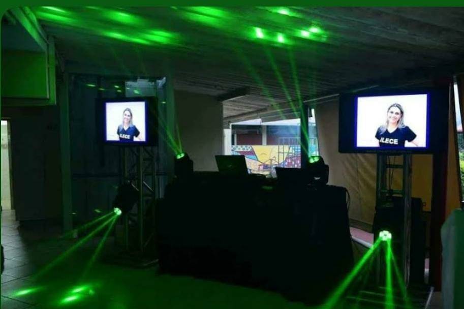 DJ, som, luz e TV