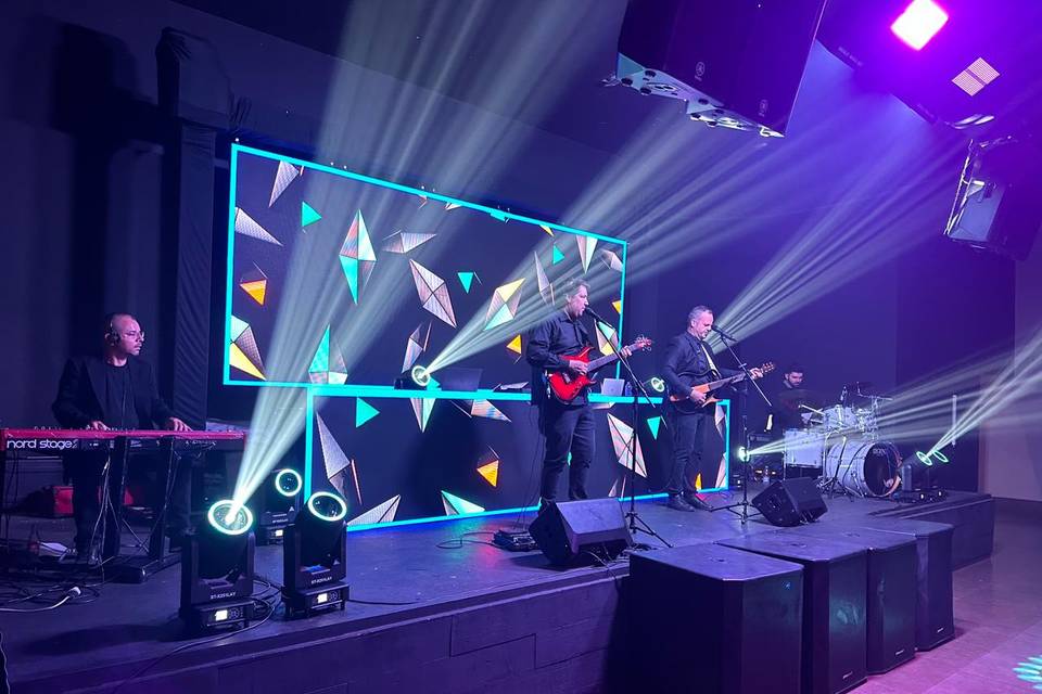 Banda, Palco, Luz e Painel
