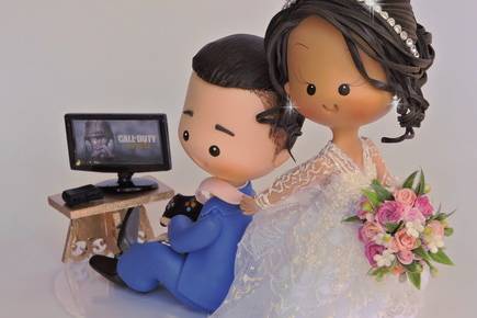 Topo De Bolo Casamento Noivinhos Jogando Vídeo Game Biscuit