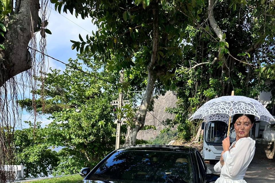Noiva no carro