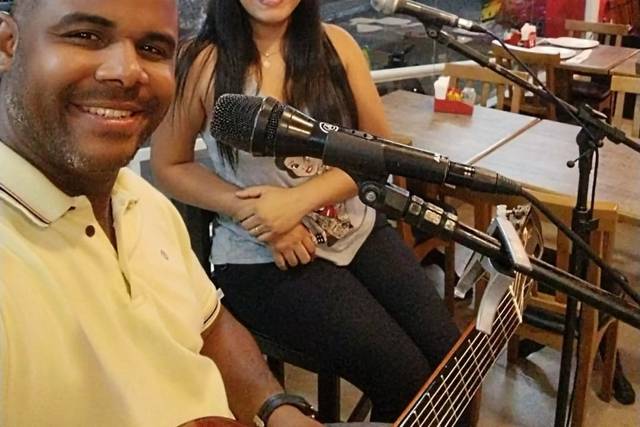 Claudio Lessa e Catiane Lima