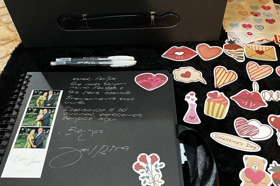 Caderno de fotos noivos