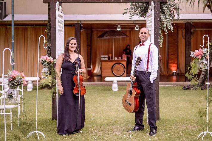 Violino e violao dueto