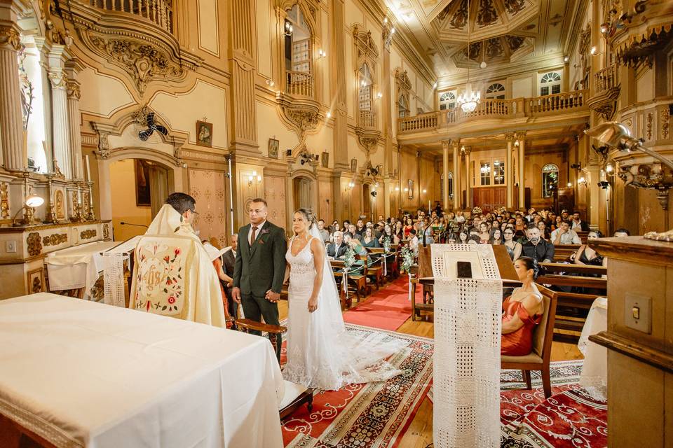 Noivos no altar