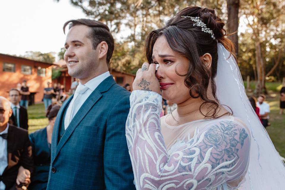 Emoção da noiva no casamento