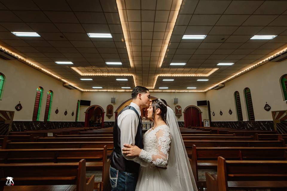 Noivos na igreja