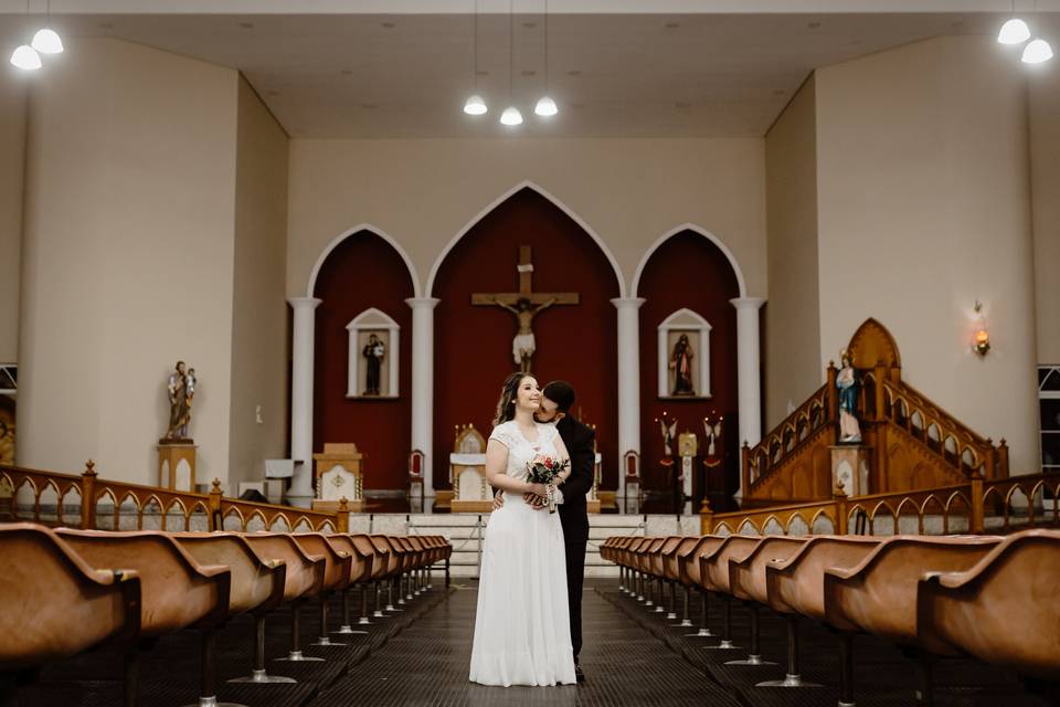 Ensaio noivos na igreja
