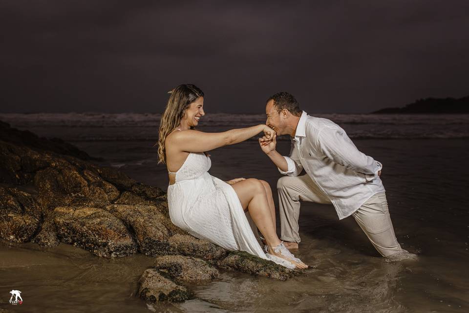 Casal celebrando o amor