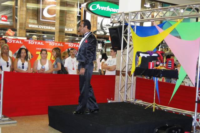 Mágico Skarlone pra o shopping