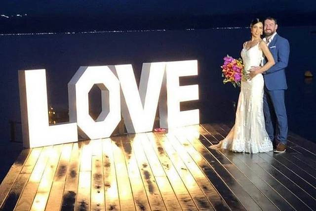 LOVE - Pier 151 - Ilhabela