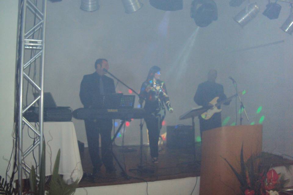 Clube Fantasy - Ambiente requintado com qualidade musical