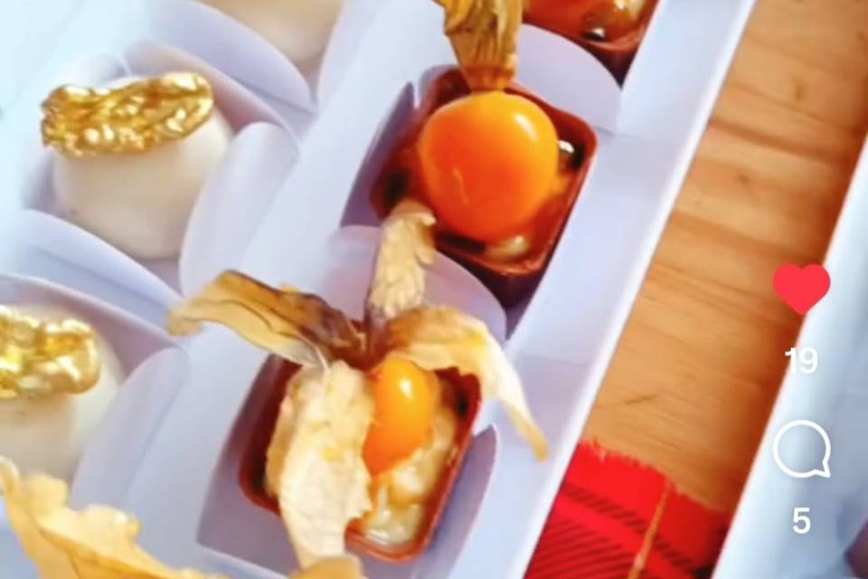 Caixinha de physalis com marac