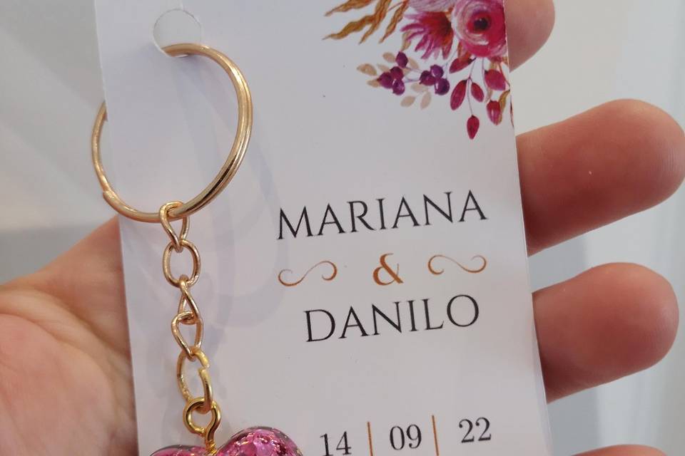 Card + mini pingente coraçao