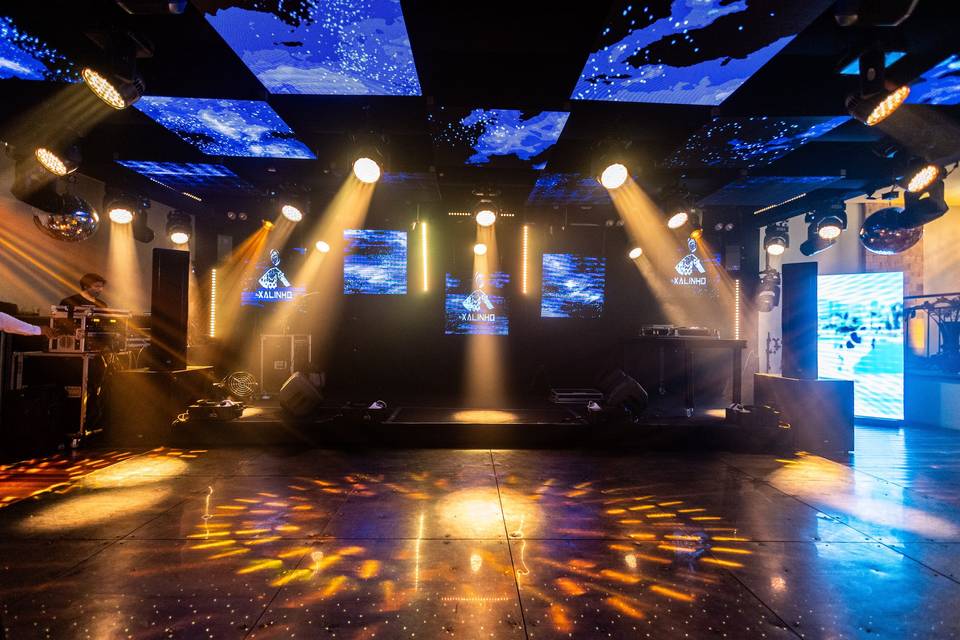 DANCE FLOOR